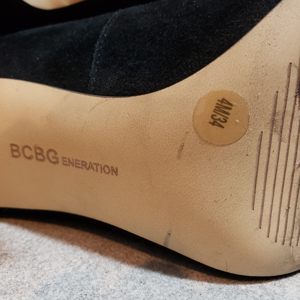 *size 4* BCBGeneration "BELININI stiletto bootie - Picture 10 of 12